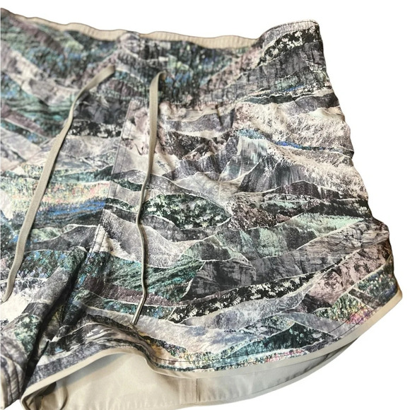 LULULEMON | Choose A Side Short *3"
Springscape Multi / French Clay | Reve… - Picture 7 of 9